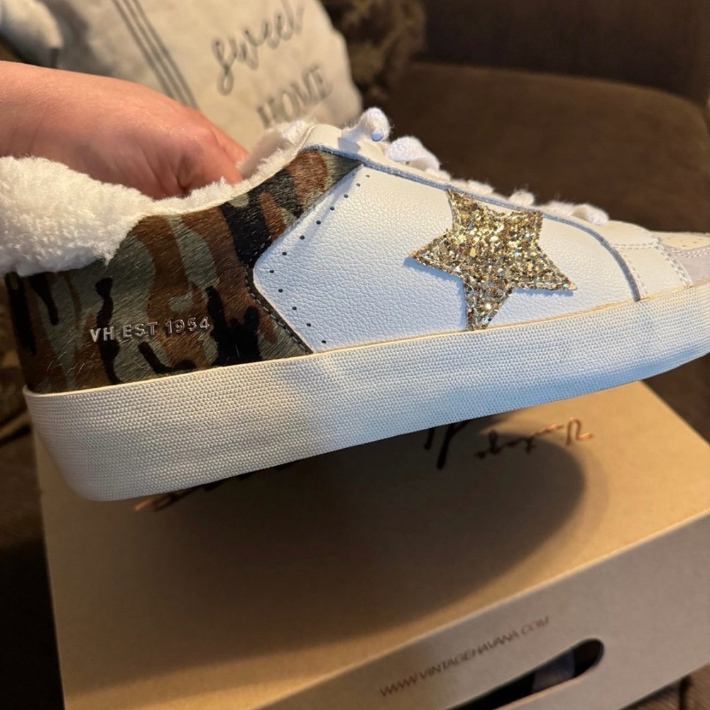 Camo and White Kids Shoes with Gold Star - Picture 1 of 8